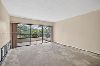 6060 S Falls Cir Dr 306, Lauderhill, FL 33319
