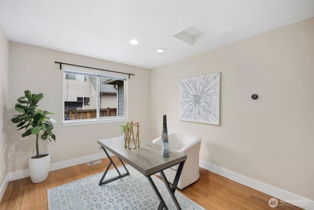 706 Bremerton Place NE, Renton, WA 98059