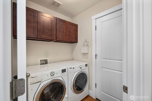 706 Bremerton Place NE, Renton, WA 98059