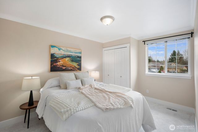 706 Bremerton Place NE, Renton, WA 98059