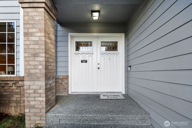 706 Bremerton Place NE, Renton, WA 98059