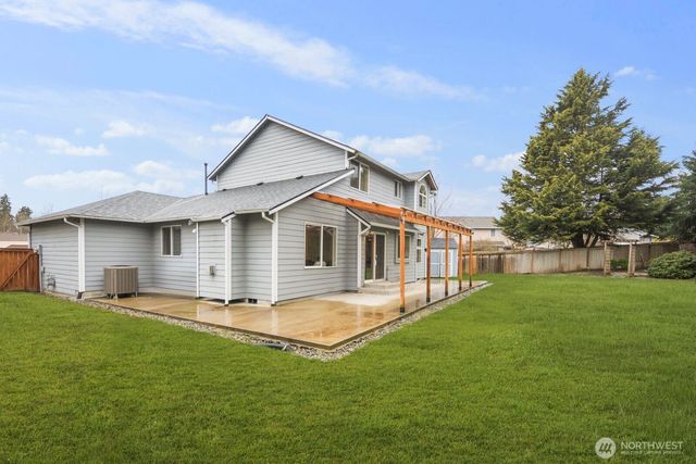 706 Bremerton Place NE, Renton, WA 98059