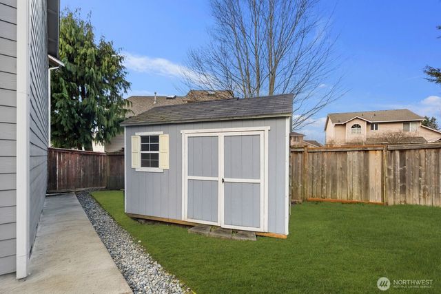 706 Bremerton Place NE, Renton, WA 98059