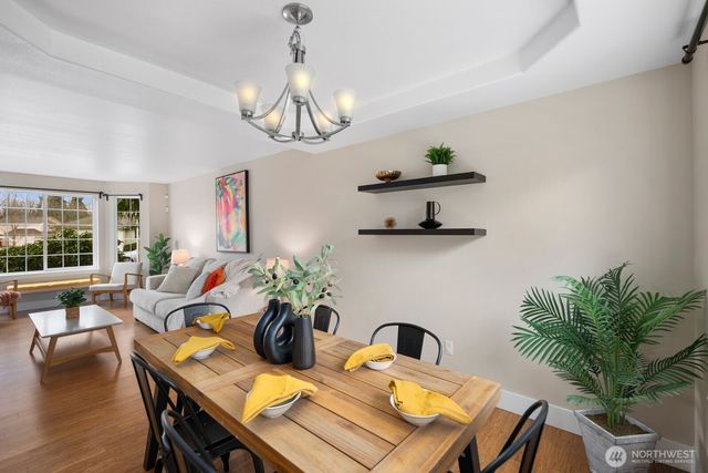 706 Bremerton Place NE, Renton, WA 98059