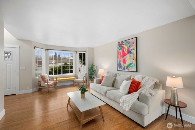 706 Bremerton Place NE, Renton, WA 98059