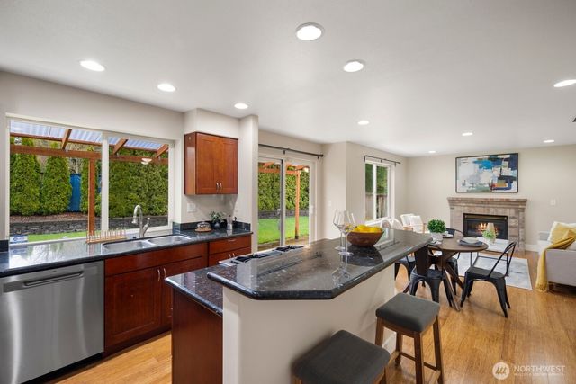 706 Bremerton Place NE, Renton, WA 98059