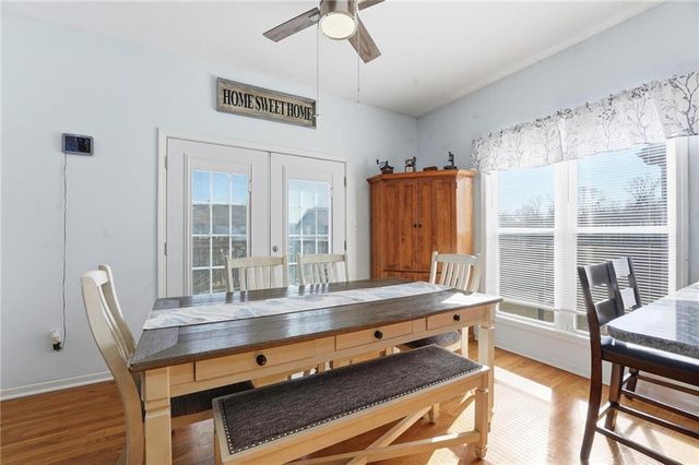 915 N Cochise Drive, Independence, MO 64056