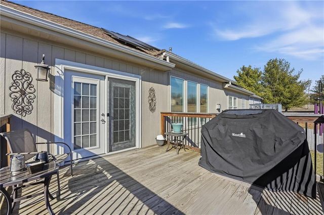 915 N Cochise Drive, Independence, MO 64056