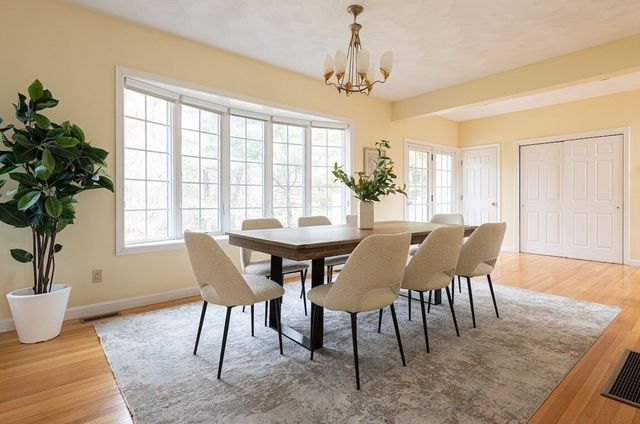 21 Bryant Rd, Lexington, MA 02420