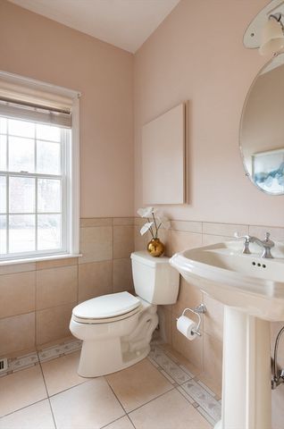 21 Bryant Rd, Lexington, MA 02420