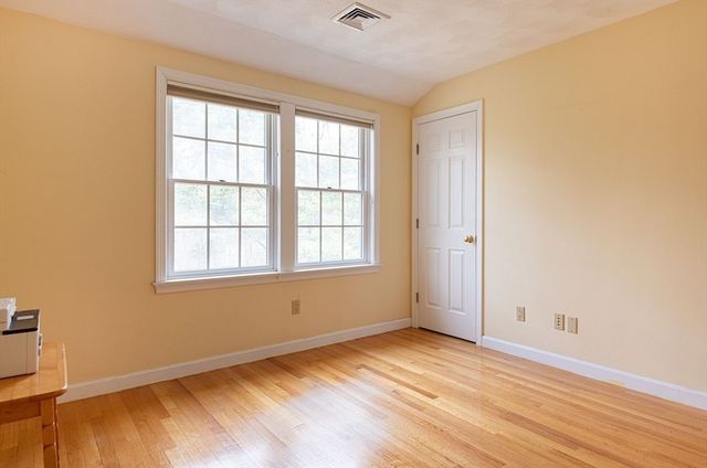 21 Bryant Rd, Lexington, MA 02420