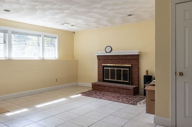 21 Bryant Rd, Lexington, MA 02420