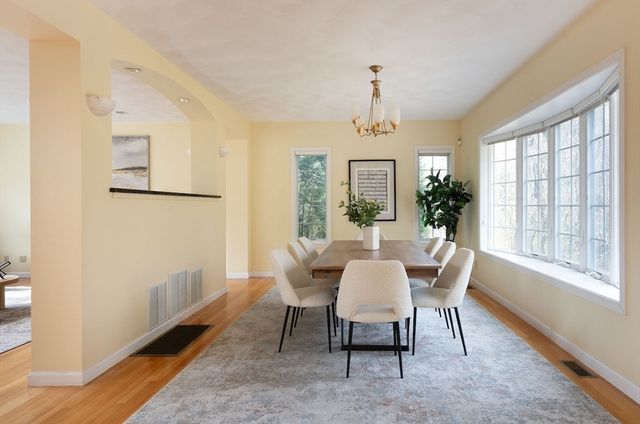 21 Bryant Rd, Lexington, MA 02420