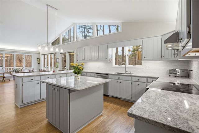 21 Starboard Tack Drive, Salem, SC 29676