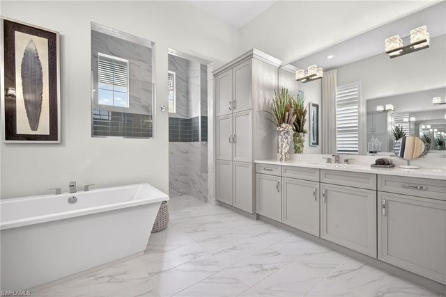 14179 Charthouse CT, Naples, FL 34114