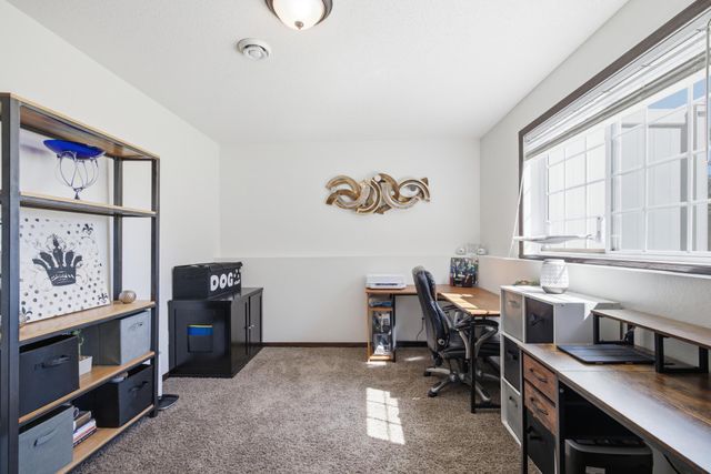 1034 29th Avenue W, West Fargo, ND 58078