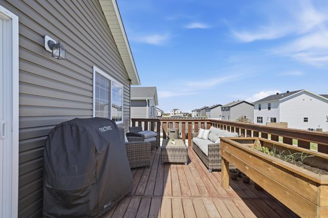 1034 29th Avenue W, West Fargo, ND 58078