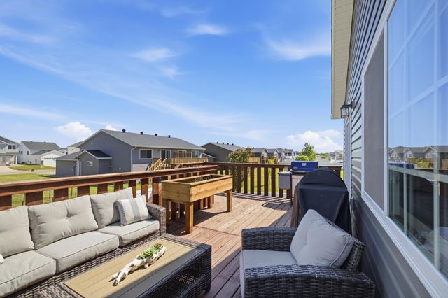 1034 29th Avenue W, West Fargo, ND 58078
