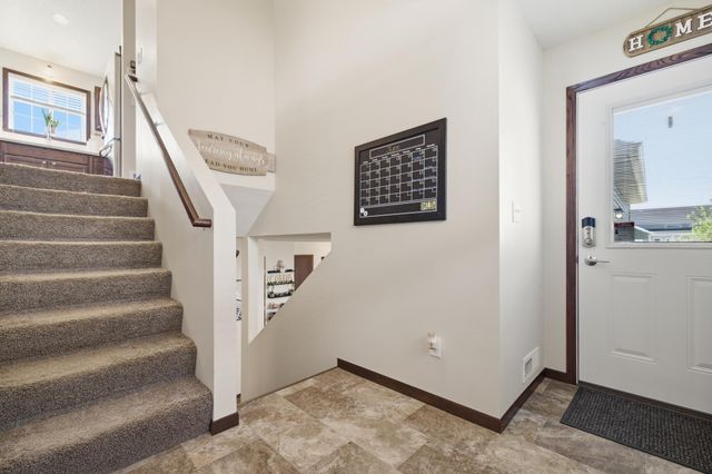1034 29th Avenue W, West Fargo, ND 58078