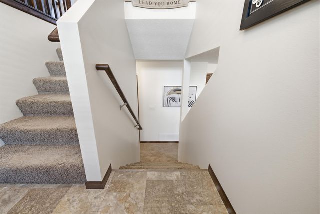 1034 29th Avenue W, West Fargo, ND 58078