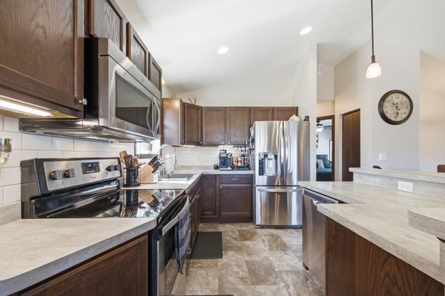 1034 29th Avenue W, West Fargo, ND 58078