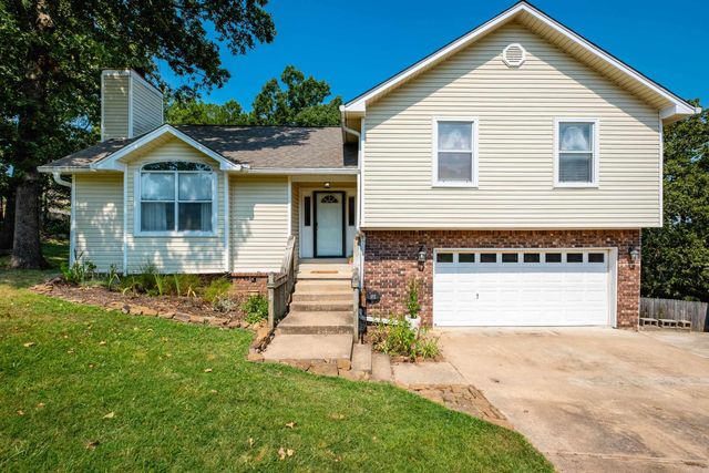 97 Emerald Drive, Maumelle, AR 72113