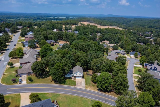 97 Emerald Drive, Maumelle, AR 72113