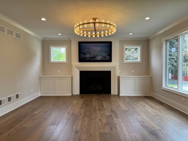 407 S Pine Avenue, Arlington Heights, IL 60005