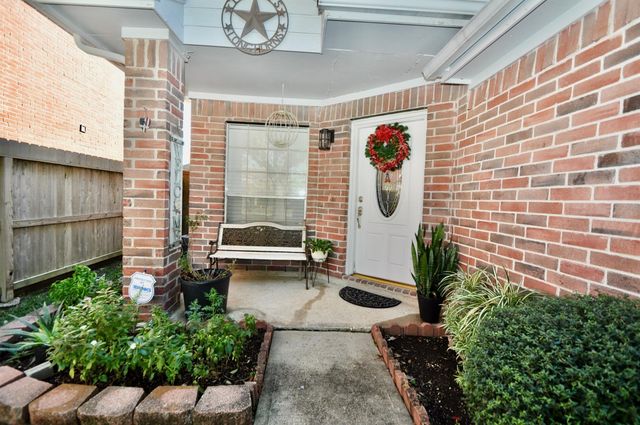 3239 Beran Drive, Houston, TX 77045