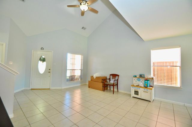 3239 Beran Drive, Houston, TX 77045