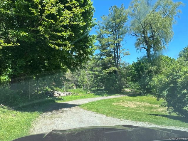 12 Neighborly Lane, Dover Plains, NY 12522