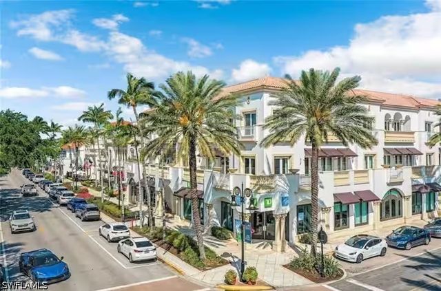 365 5th AVE S 307, Naples, FL 34102