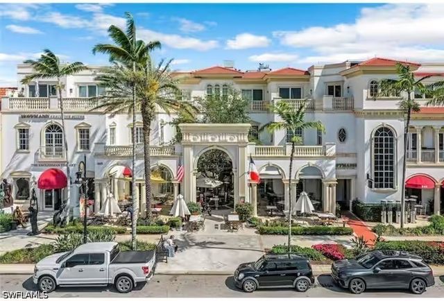 365 5th AVE S 307, Naples, FL 34102