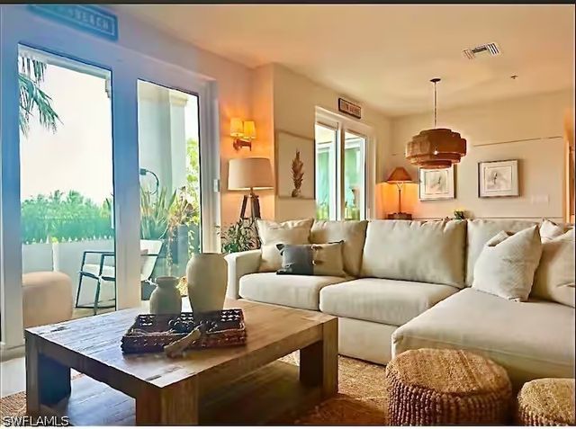 365 5th AVE S 307, Naples, FL 34102