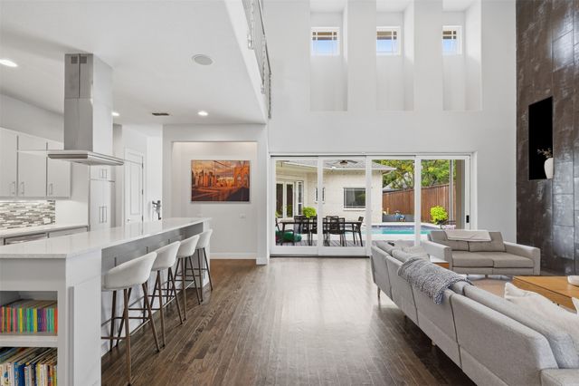6010 Belmont Avenue, Dallas, TX 75206
