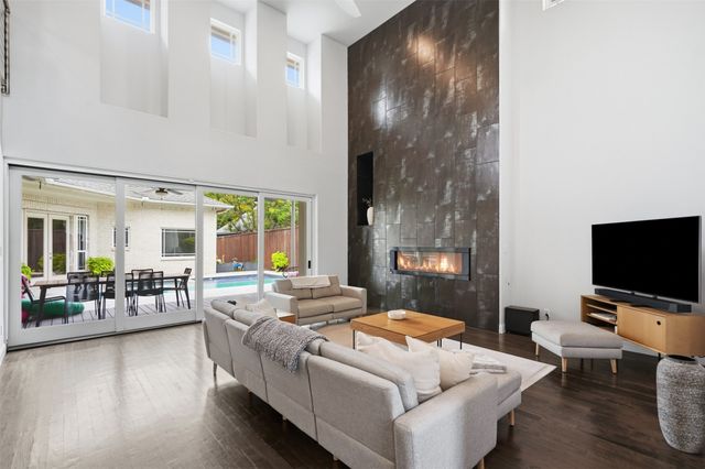 6010 Belmont Avenue, Dallas, TX 75206