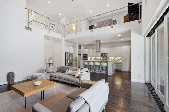 6010 Belmont Avenue, Dallas, TX 75206