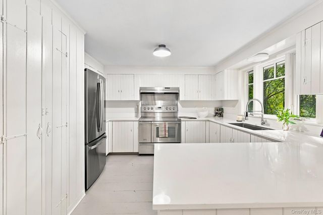 4 Douglas Drive, Katonah, NY 10536