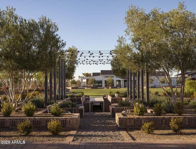 11668 N FREDERICKSBURG Street, Surprise, AZ 85388