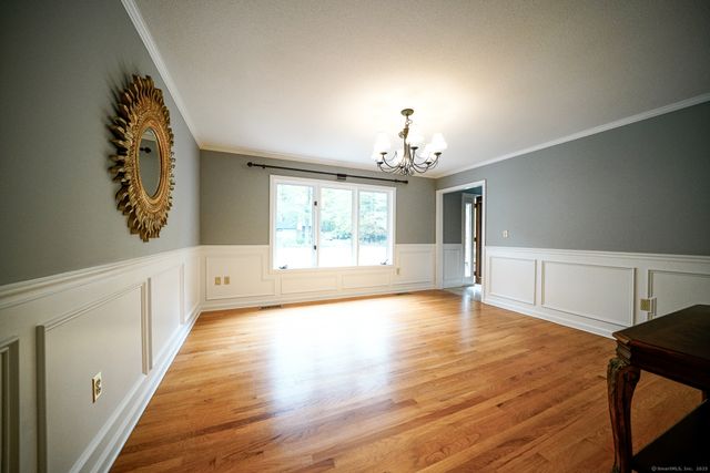 3 Essex Court, Farmington, CT 06032