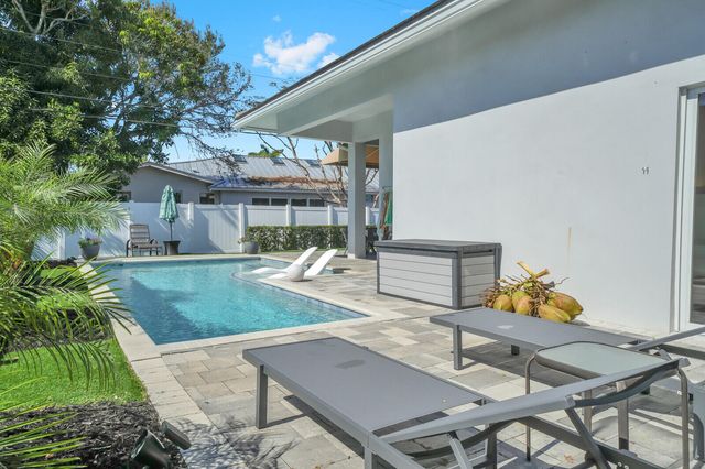 875 SE 13th Avenue, Deerfield Beach, FL 33441