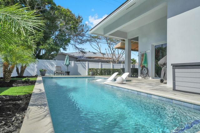 875 SE 13th Avenue, Deerfield Beach, FL 33441