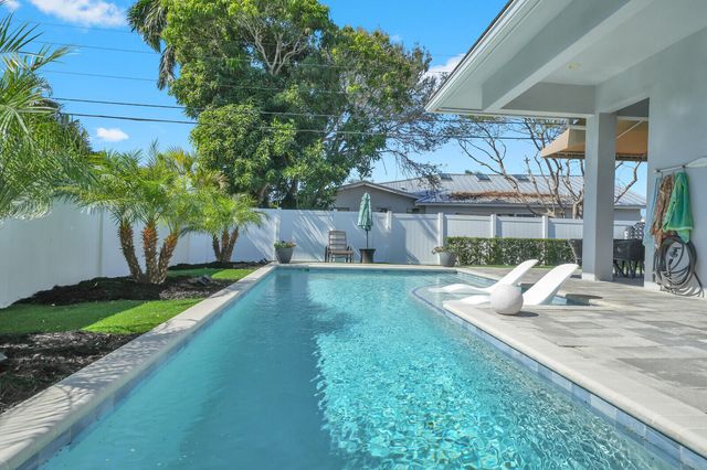 875 SE 13th Avenue, Deerfield Beach, FL 33441