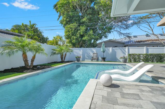 875 SE 13th Avenue, Deerfield Beach, FL 33441