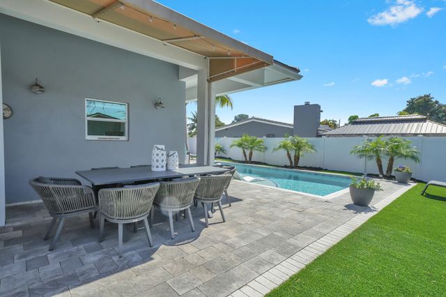 875 SE 13th Avenue, Deerfield Beach, FL 33441