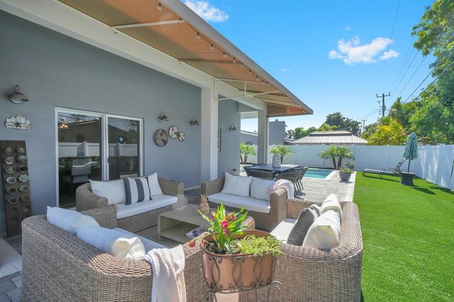 875 SE 13th Avenue, Deerfield Beach, FL 33441