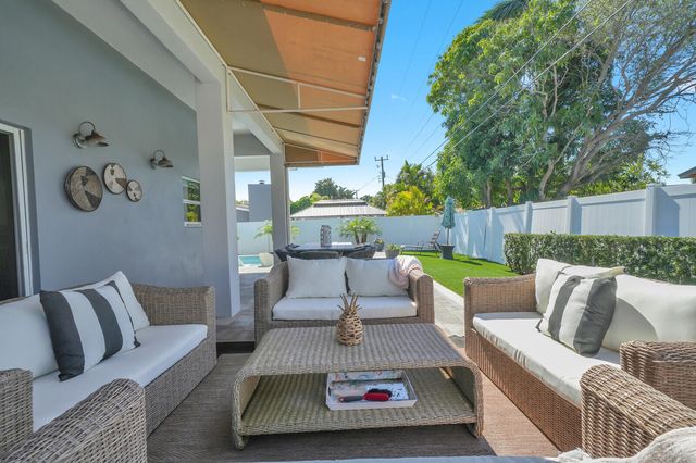 875 SE 13th Avenue, Deerfield Beach, FL 33441