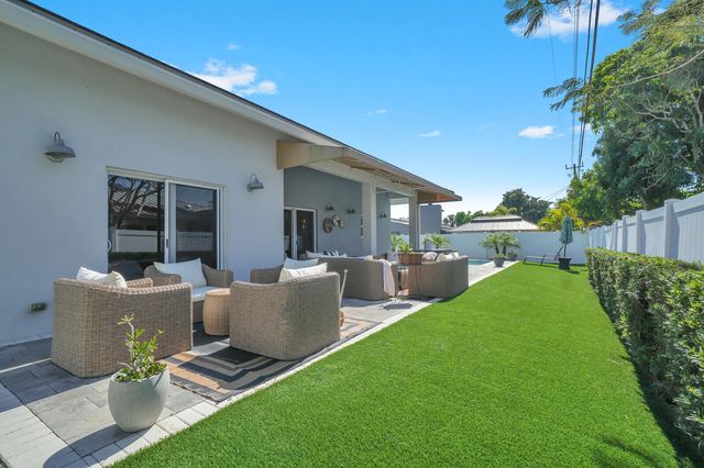 875 SE 13th Avenue, Deerfield Beach, FL 33441