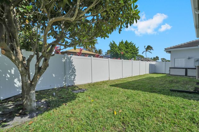 875 SE 13th Avenue, Deerfield Beach, FL 33441