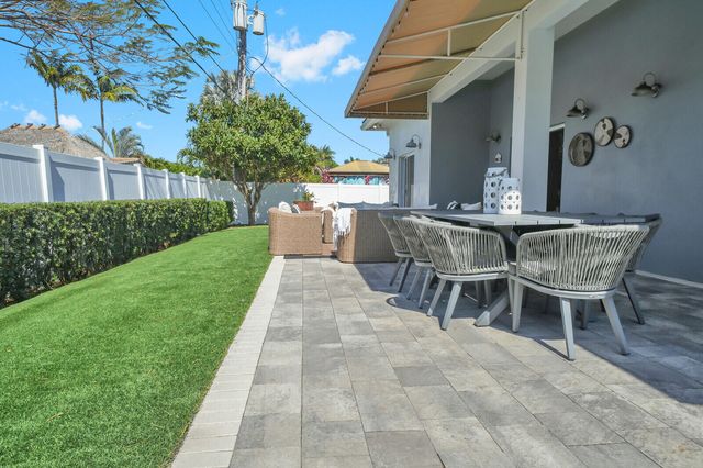 875 SE 13th Avenue, Deerfield Beach, FL 33441